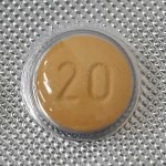 バリフ錠剤の刻印20